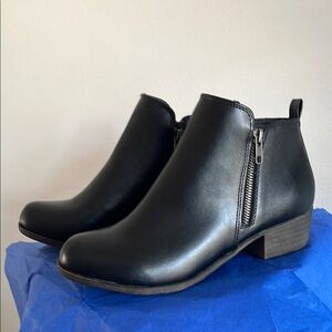 Cute Black ankle boots